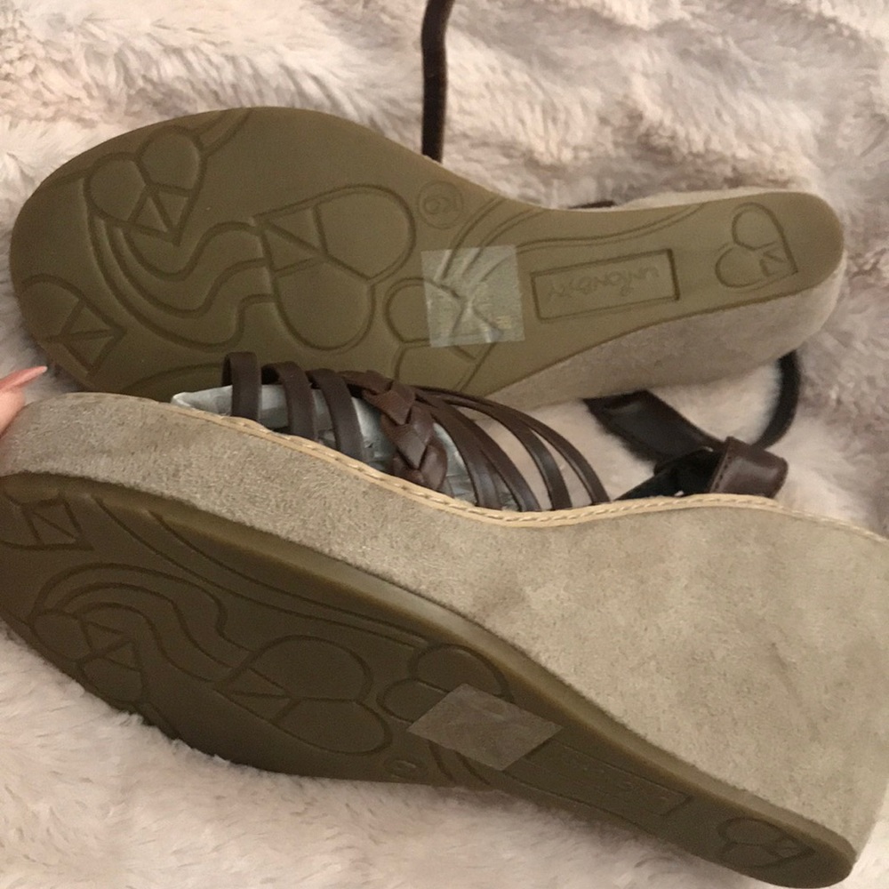 Wedge sandals - Picture 2 of 2